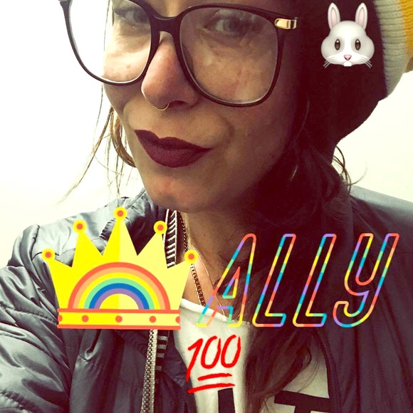 Meet your new Posh homie, Marina! - Picture 2 of 8